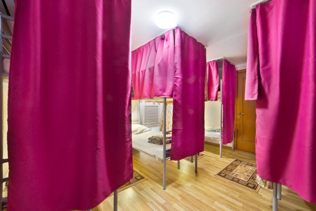 Восьмиместный (Кровать в общем 8-местном номере для мужчин и женщин) хостела Travel, Москва