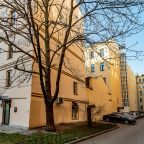 Вход со стороны Литейного проспекта