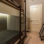Шестиместный (Спальное место на двухъярусной кровати в общем 6-и местном номере для мужчин), Whisper Hostel