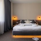 De Luxe (Номер DELUXE с кроватью размера "king-size"), Отель Breezko