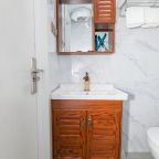 Трехместный (Номер с двуспальной и односпальной кроватями), Отель Gray