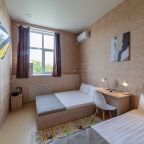 Трехместный, Отель Бирюза