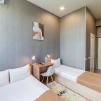 Трехместный, Отель Бирюза