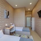 Трехместный, Отель Бирюза