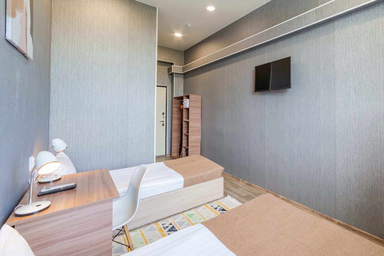 Трехместный, Отель Бирюза