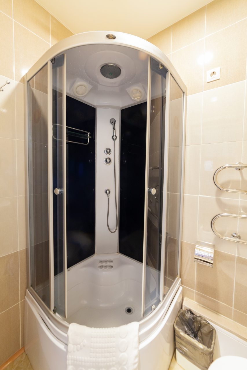 Трехместный, Отель Бирюза