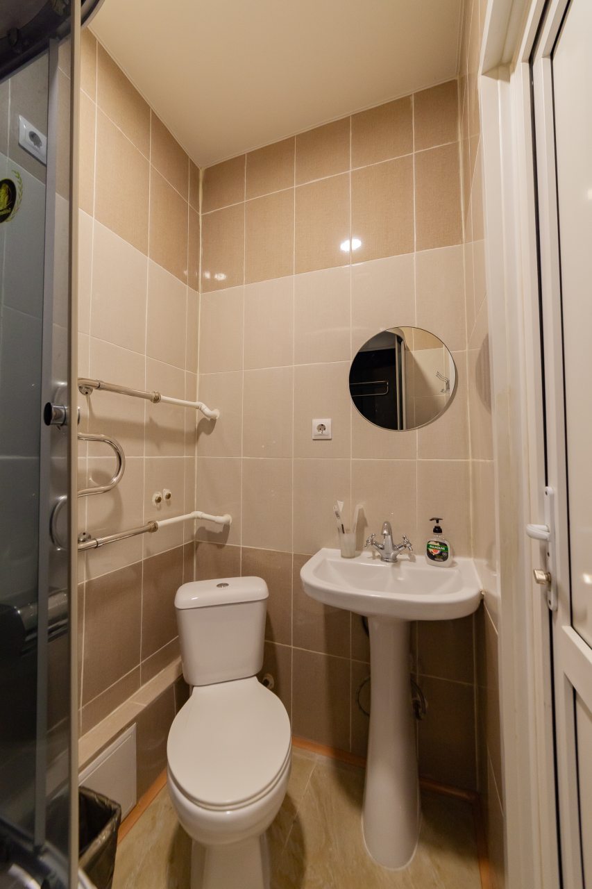 Трехместный, Отель Бирюза