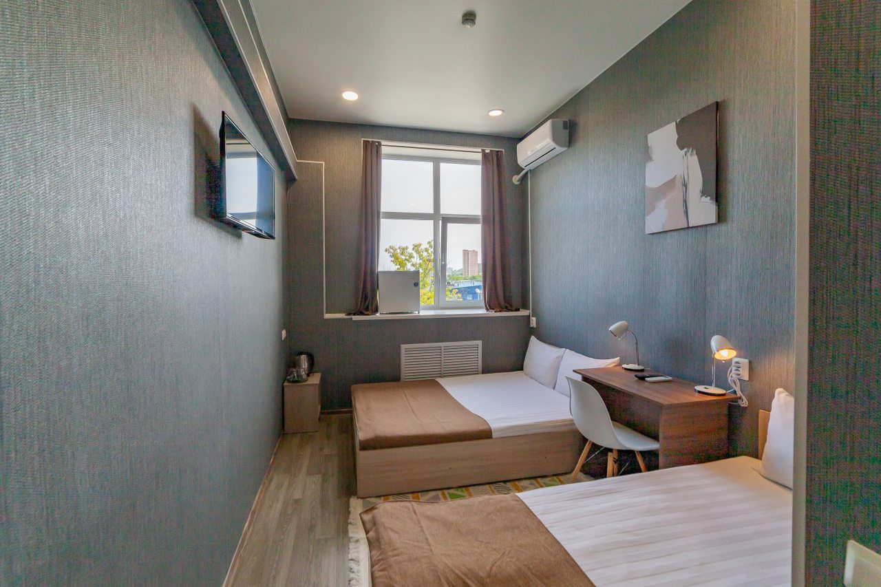 Трехместный, Отель Бирюза