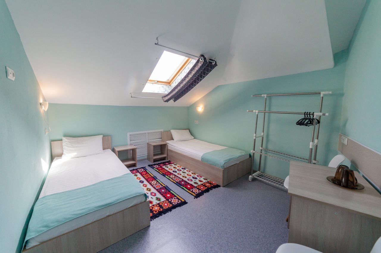 Четырехместный (Двухкомнатный), Отель Бирюза