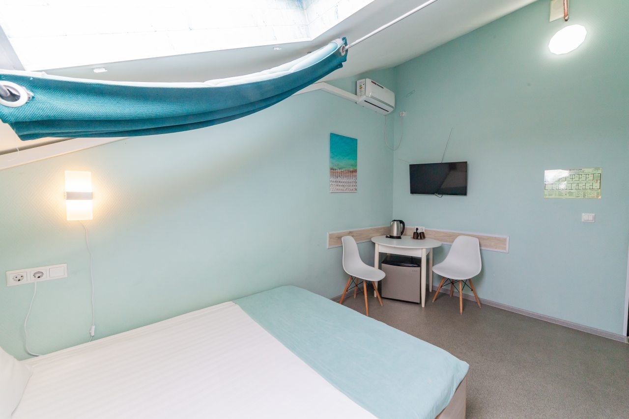 Двухместный (С двуспальной кроватью мансардного типа), Отель Бирюза