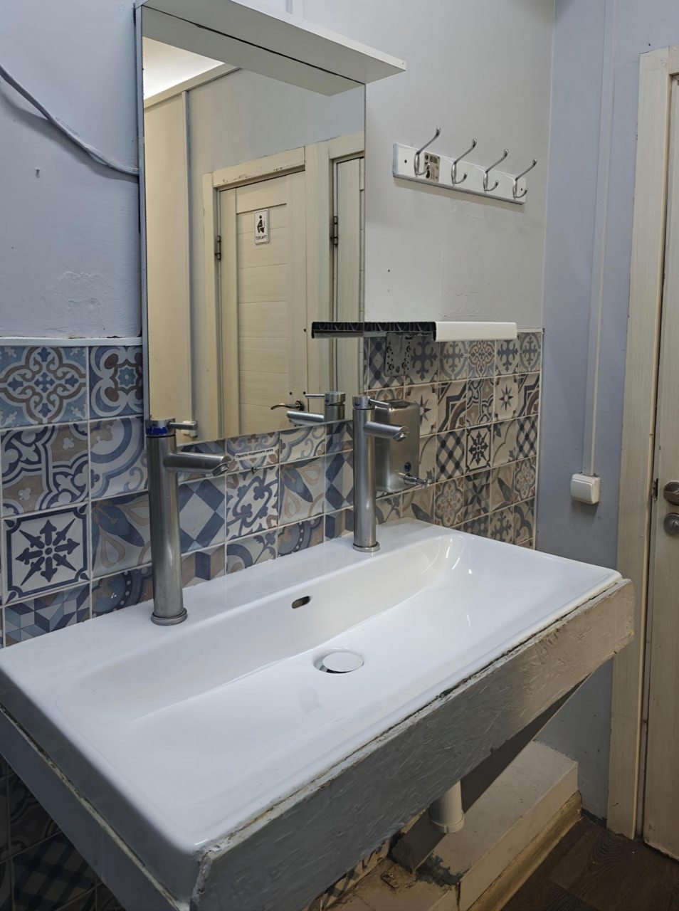 Восьмиместный (Общий(муж/жен)), Melius Hostel