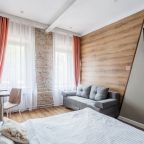 De Luxe (Семейный), Отель Crystal на Таганке
