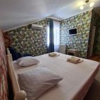 Трехместный, Guest house Granat