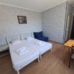 Трехместный, Guest house Granat