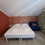 Трехместный, Guest house Granat