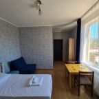 Трехместный, Guest house Granat