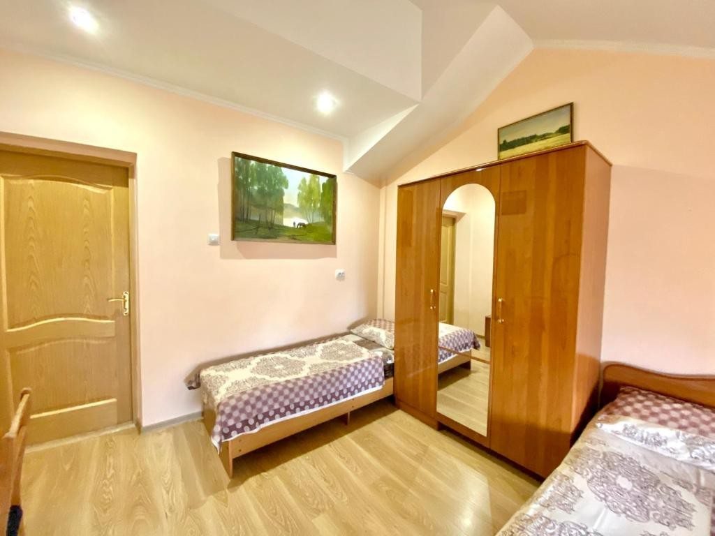 Трехместный (Трехместный номер 