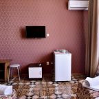 Двухместный (Большой двухместный номер с 1 кроватью), Гостевой дом Добрый Дворик