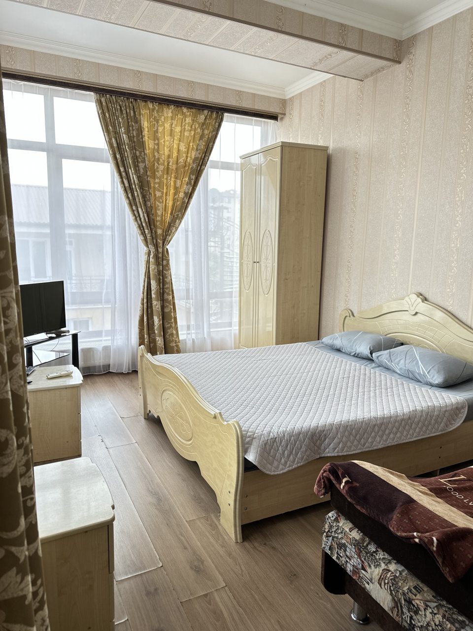 Апартаменты (Трехместный номер с кухней и балконом), Гостевой дом Мзымта