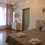 Коттедж (Двухэтажный (8-ти местный)), Гостевой дом Семейная Усадьба Астрахань