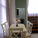 Коттедж (Двухэтажный (8-ти местный)), Гостевой дом Семейная Усадьба Астрахань