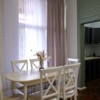 Коттедж (Двухэтажный (8-ти местный)), Гостевой дом Семейная Усадьба Астрахань