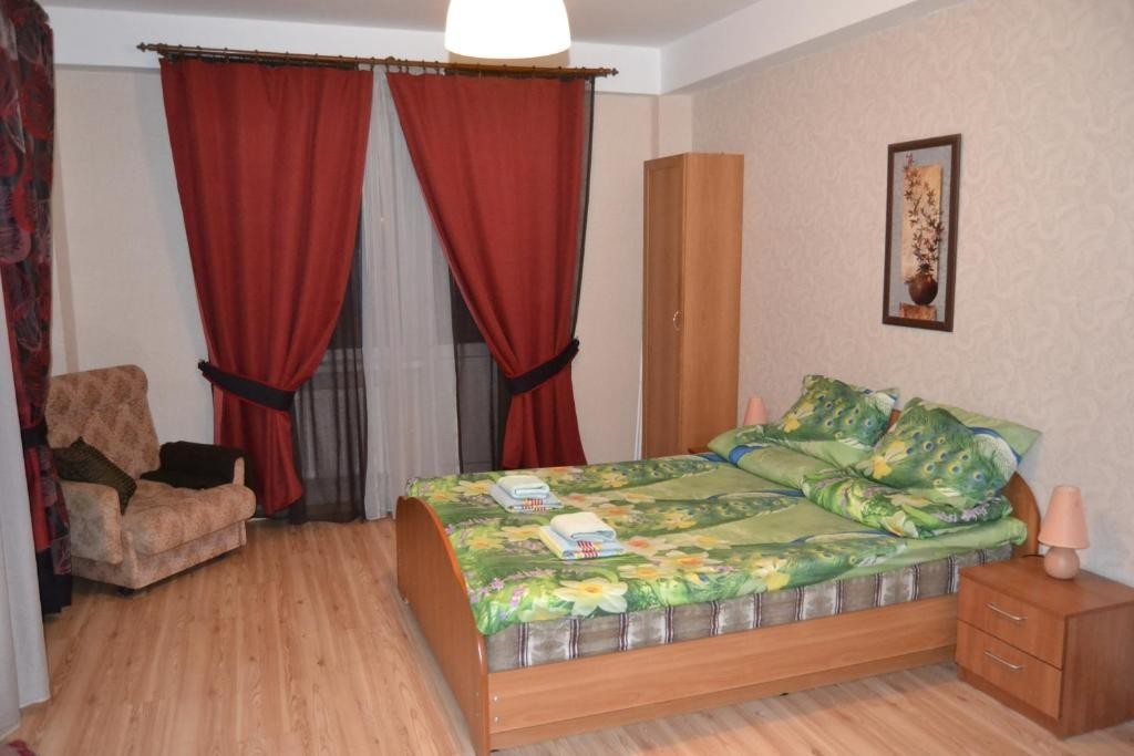 Апартаменты (Улучшенные апартаменты - Марс) апарт-отеля North Star, Великий Новгород