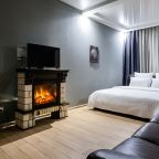 Апартаменты (С камином, балконом и видом на центральную улицу), Depart ApartHotel Open Space In Bolshoy
