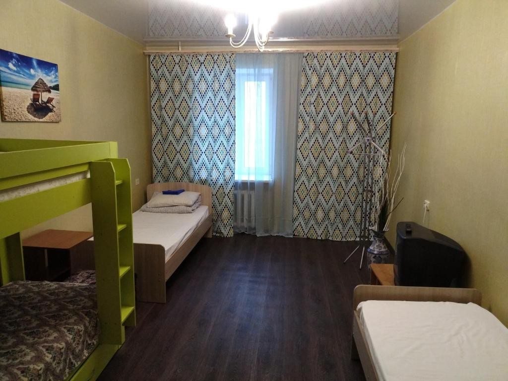 Четырехместный (Четырехместный номер эконом-класса с общей ванной комнатой) гостевого дома На Гамарника 37, Хабаровск