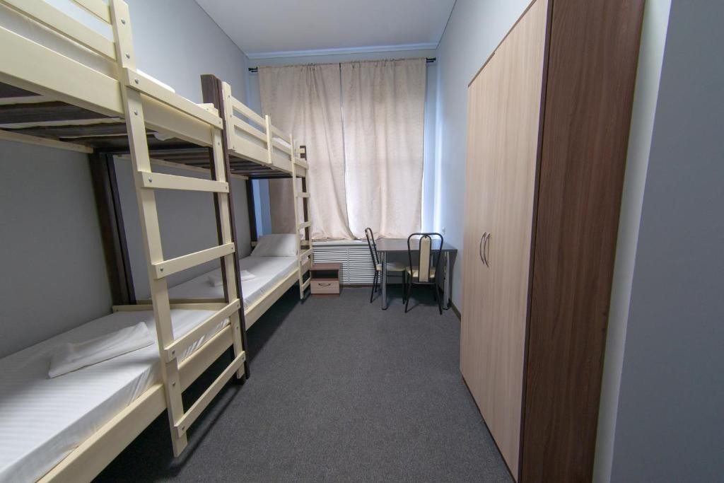 Номер (Кровать в общем номере для женщин с 4 кроватями) хостела Rадость hotel & hostel, Уфа