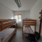 Трёхместный и более (КРОВАТЬ В ЧЕТЫРЕХМЕСТНОМ ЖЕНСКОМ НОМЕРЕ), Raduga Hostel