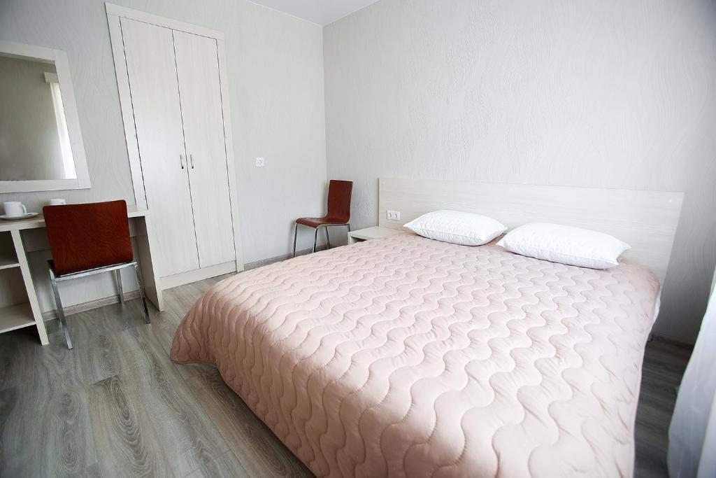 Двухместный (Стандартный двухместный номер с 2 отдельными кроватями) отеля Старый Город, Барнаул