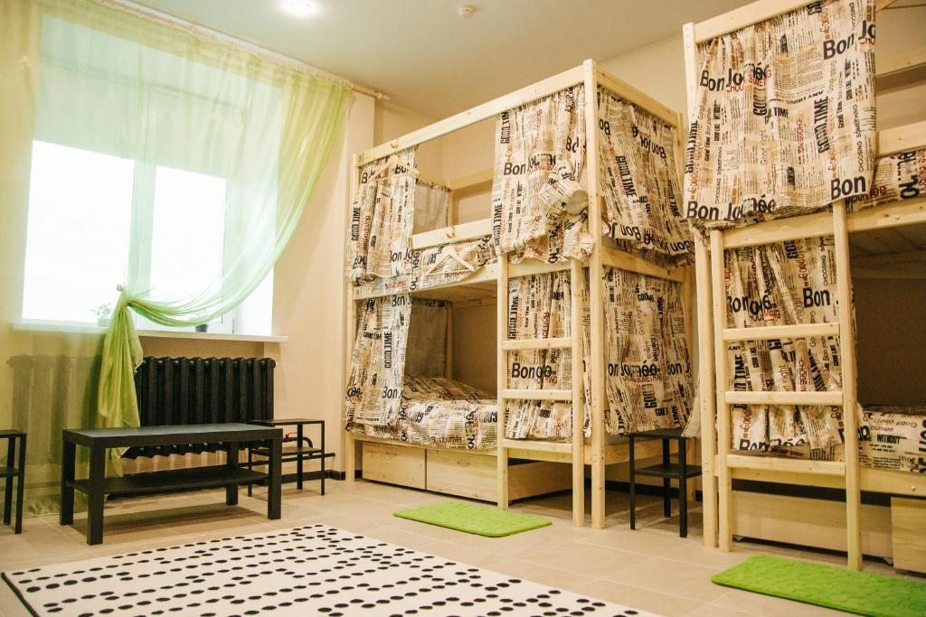 Номер (Кровать в общем номере для мужчин и женщин с 10 кроватями) хостела Ницца на Миусской, Тюмень