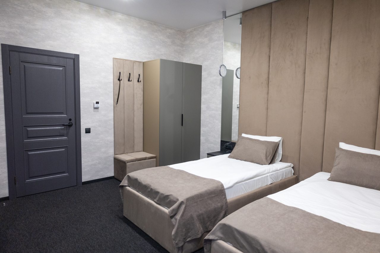 Двухместный (Улучшенный люкс с двумя отдельными кроватями) отеля Рестотель Оскар, Курск