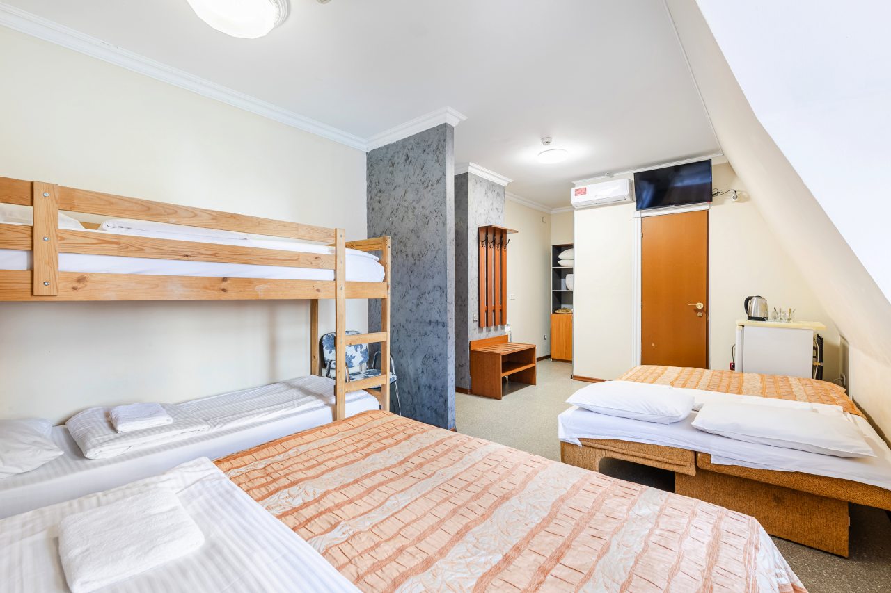 Шестиместный (Семейный номер с собственной ванной), Мини-отель Казанночка