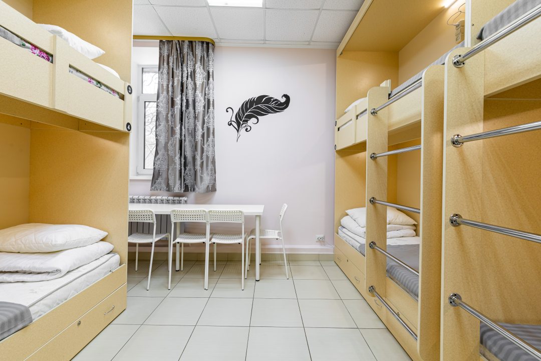 Восьмиместный (Спальное место на двухъярусной кровати в общем номере для женщин) хостела Онегин, Казань