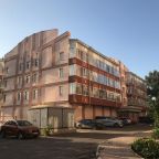 Апартаменты (Апартаменты с балконом), Apartments Petrovskie on Istochnaya 38/2