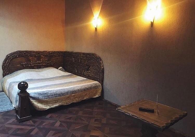 Двухместный (Двухместный номер с двуспальной кроватью и дополнительной кроватью) отеля Avtostreet, Уссурийск