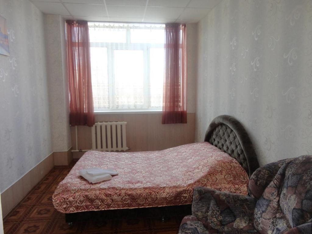 Одноместный (Эконом одноместный с широкой кроватью) гостиницы Маяк, Комсомольск-на-Амуре