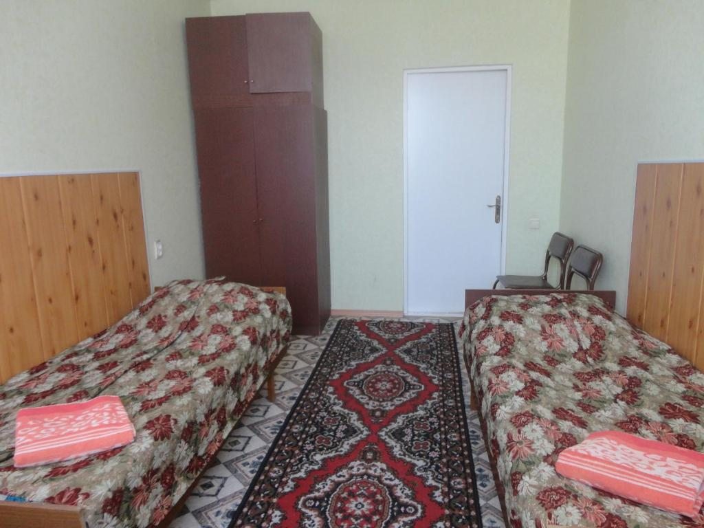 Четырехместный (Кровать в общем четырехместном номере для мужчин и женщин) гостиницы Маяк, Комсомольск-на-Амуре