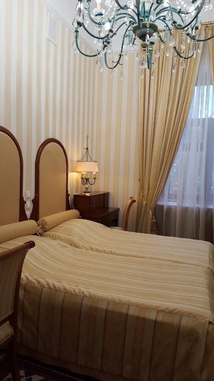 Двухместный (Улучшенный двухместный номер с 2 отдельными кроватями) отеля Парк-Отель Морозовка, Зеленоград