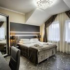 Двухместный (Улучшенный номер с двуспальной кроватью № 23), EXCLUSIVE HOTEL