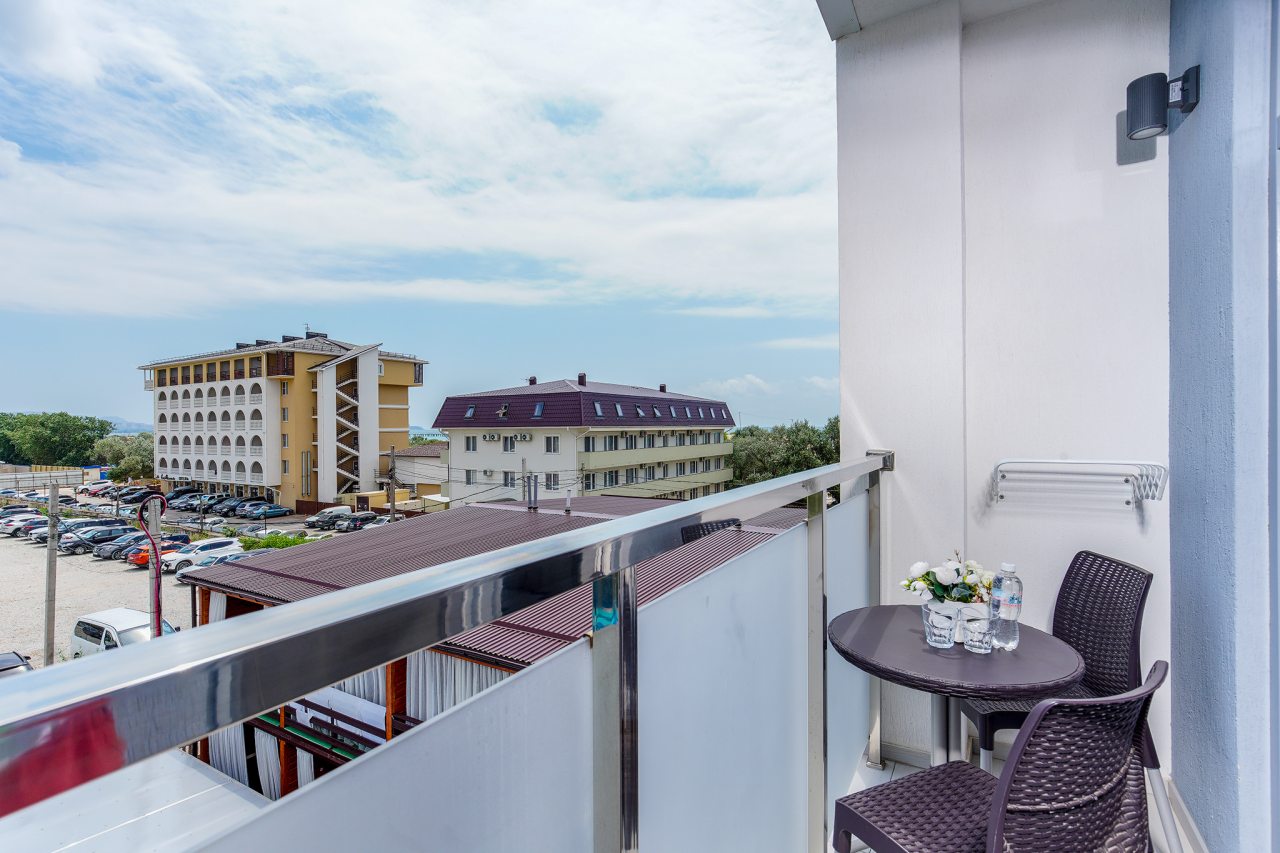 Трехместный (Номер комфорт на троих), Отель Allura