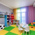 Детская игровая площадка, Отель Allura