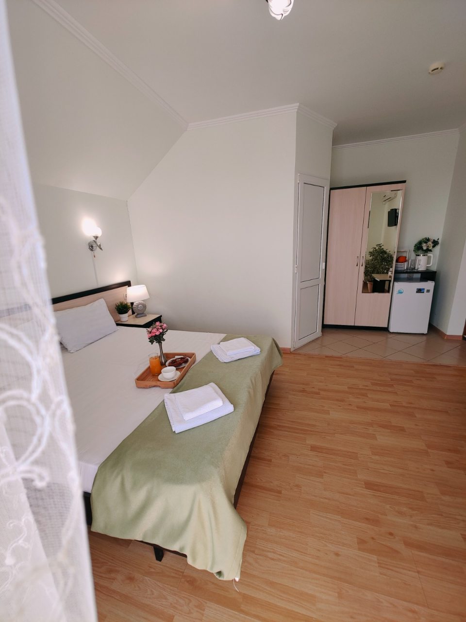 Трехместный (Полулюкс с балконом), Гостевой дом Дива