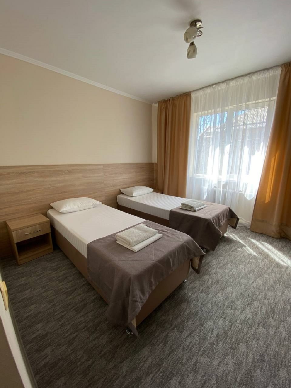 Двухместный (Комфорт с двумя раздельными кроватями 2 этаж) гостевого дома Каприз, Анапа