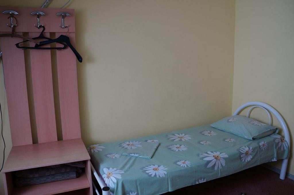 Двухместный (Двухместный номер с 2 отдельными кроватями и общей ванной комнатой) гостевого дома Коралл, Архипо-Осиповка