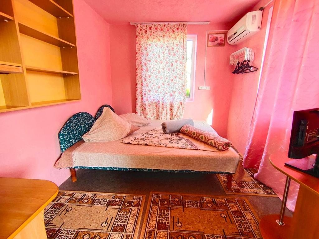 Двухместный (Бюджетный двухместный номер с 1 кроватью или 2 отдельными кроватями) гостевого дома Алла-Роза, Архипо-Осиповка