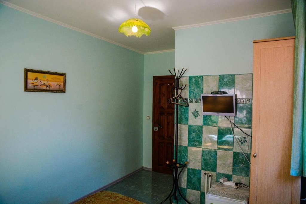 Двухместный (Бюджетный двухместный номер с 1 кроватью) гостевого дома Каштан, Архипо-Осиповка