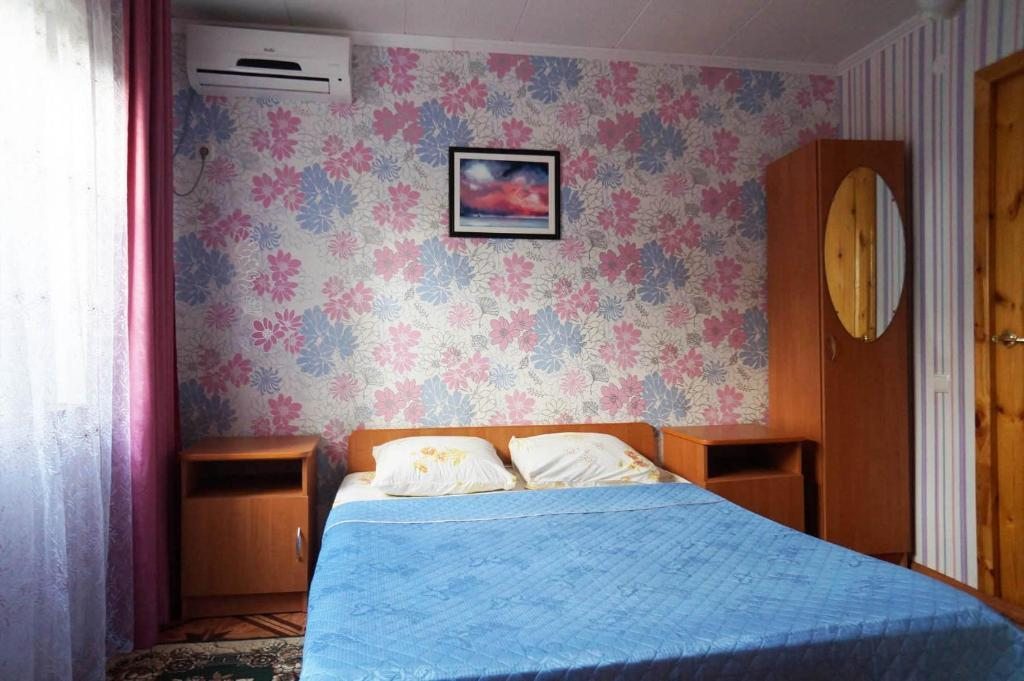 Трехместный (Стандартный трехместный номер) апартамента Лидия, Архипо-Осиповка